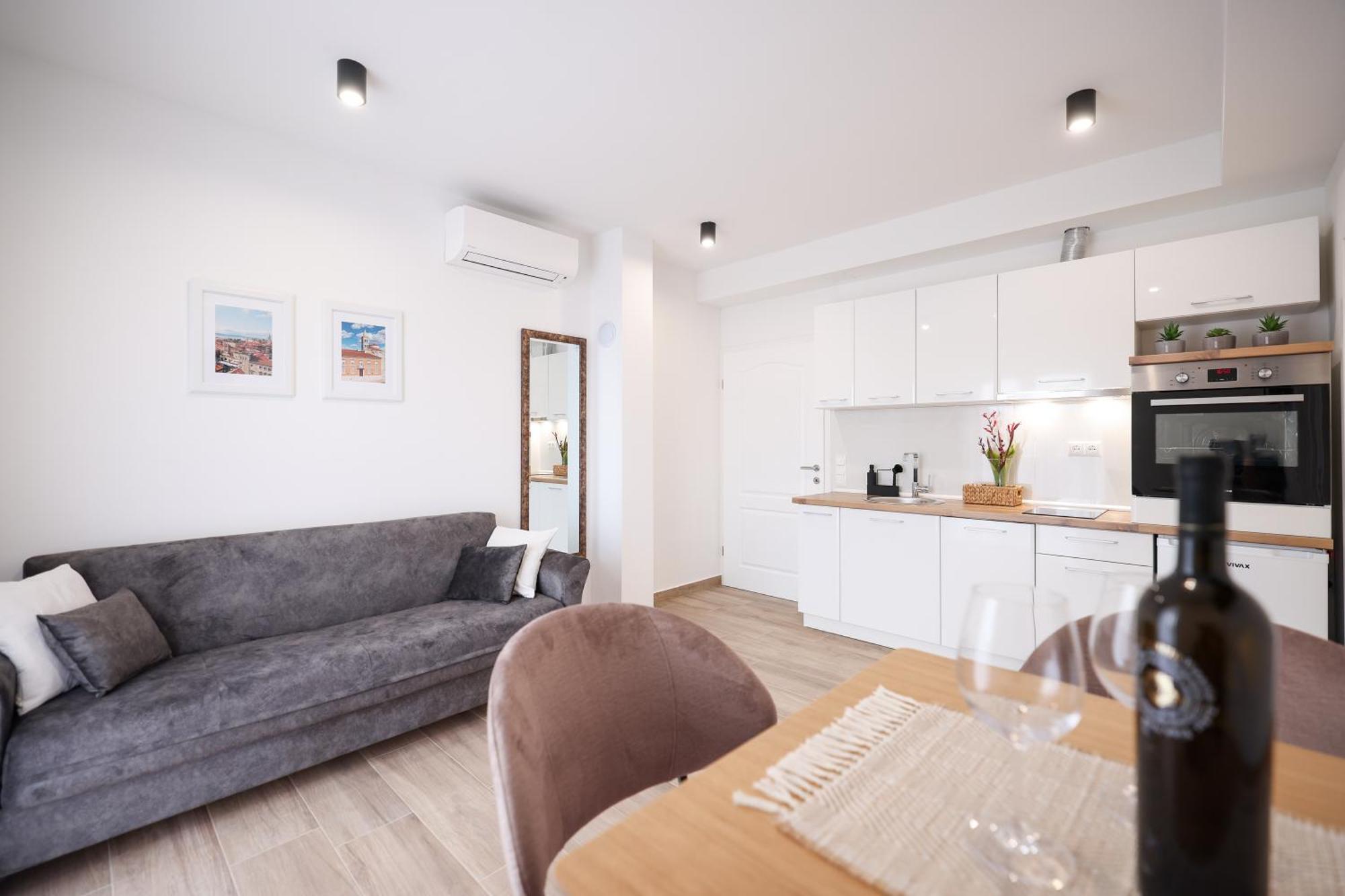 Duo Soles - Apartments With Private Parking Near Zadar Murvica  Kültér fotó